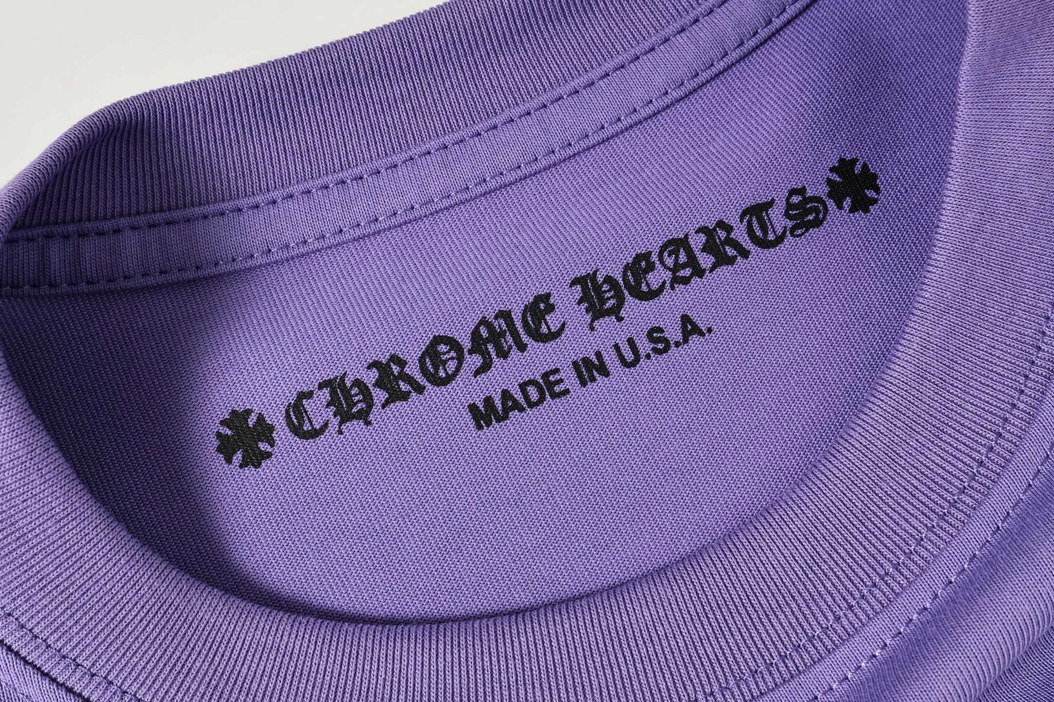 P160 Cross-border quantity model. If you pursue quality, please do not place an order. -Chrome Hearts/Chrome Hearts Sanskrit color printed graffiti✍️hot style long-sleeved T-shirt -High weight, high density and high quality. The wool is soft, delicate and skin-friendly. Soft and silky to the touch. Excellent warmth and skin-friendly properties.